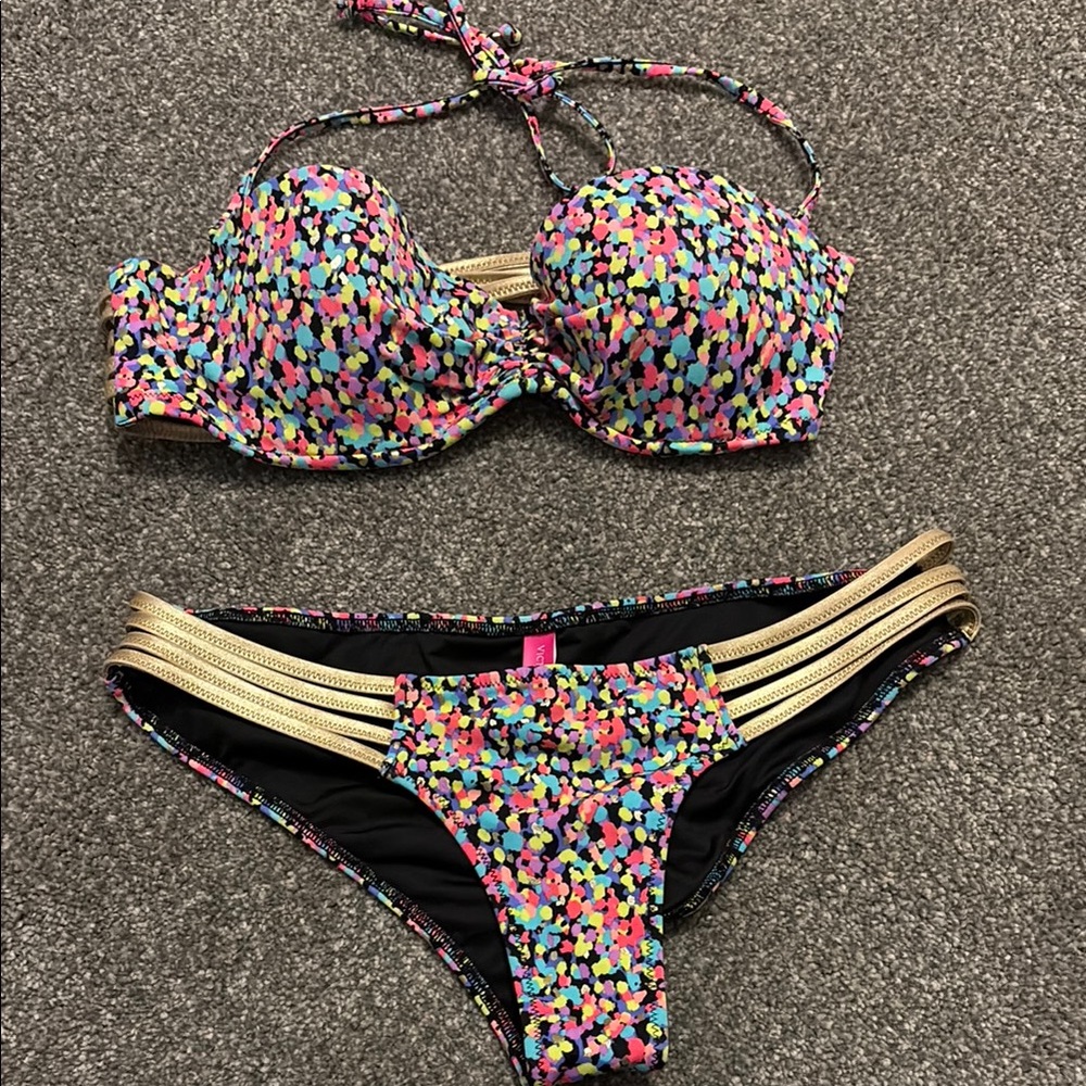 Brand new Victoria’s Secret bikini set